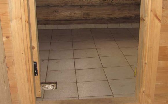 Пол в сауне