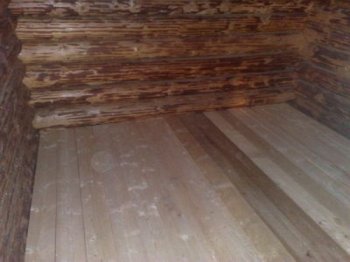 Деревянные полы в бане